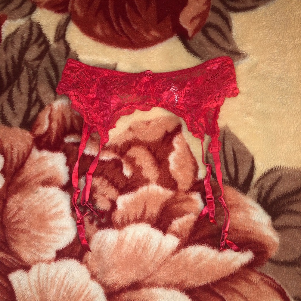 VS red lace garter belt